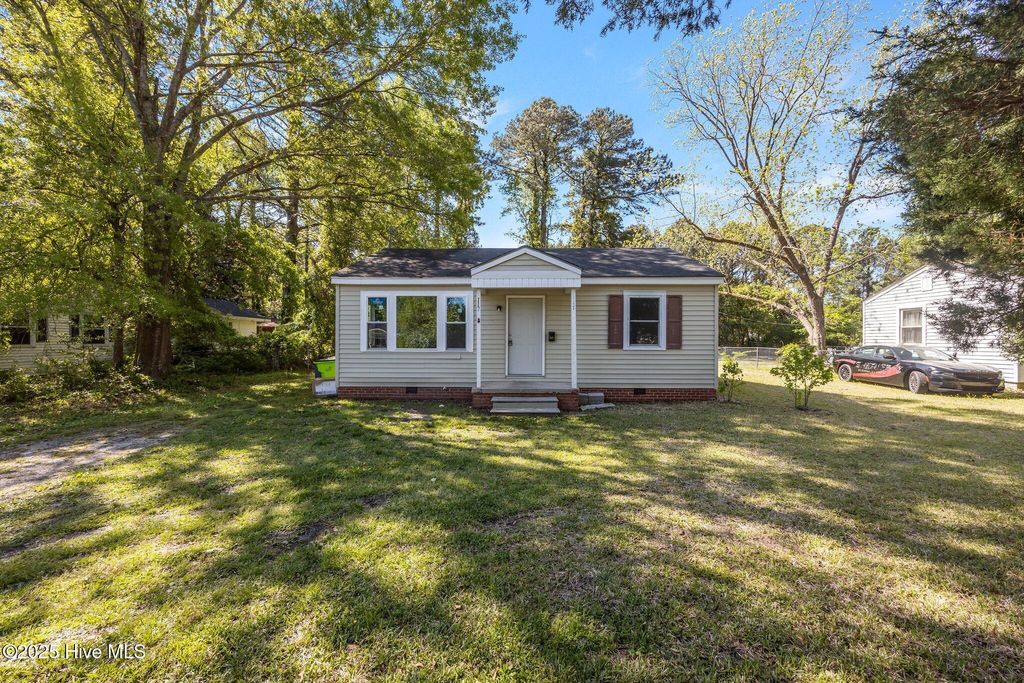 Photo of 117 Beaufort Drive, Havelock, NC 28532 (MLS # 100502317)