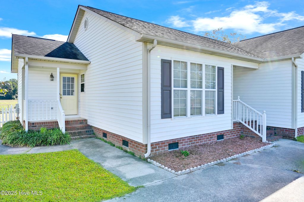 Photo of 520 Huff Drive, Winterville, NC 28590 (MLS # 100535052)
