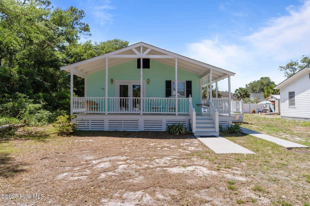 Photo of 109 NE 17th Street, Oak Island, NC 28465 (MLS # 100494109)