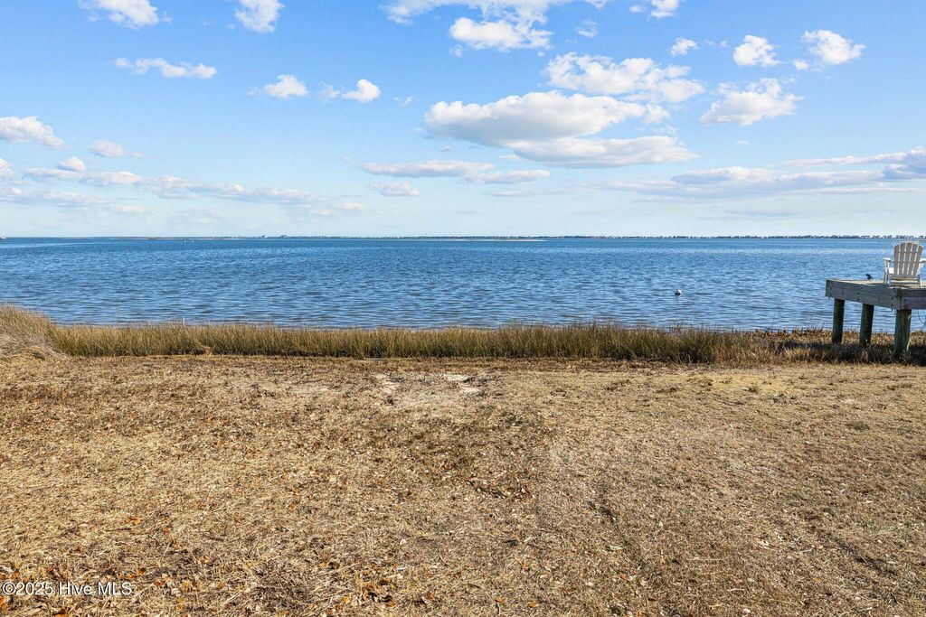 Photo of 739 Cannonsgate Drive, Newport, NC 28570 (MLS # 100486723)