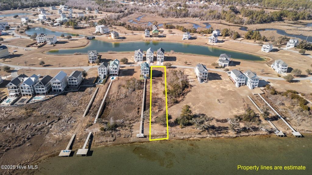 Photo of 739 Cannonsgate Drive, Newport, NC 28570 (MLS # 100486723)