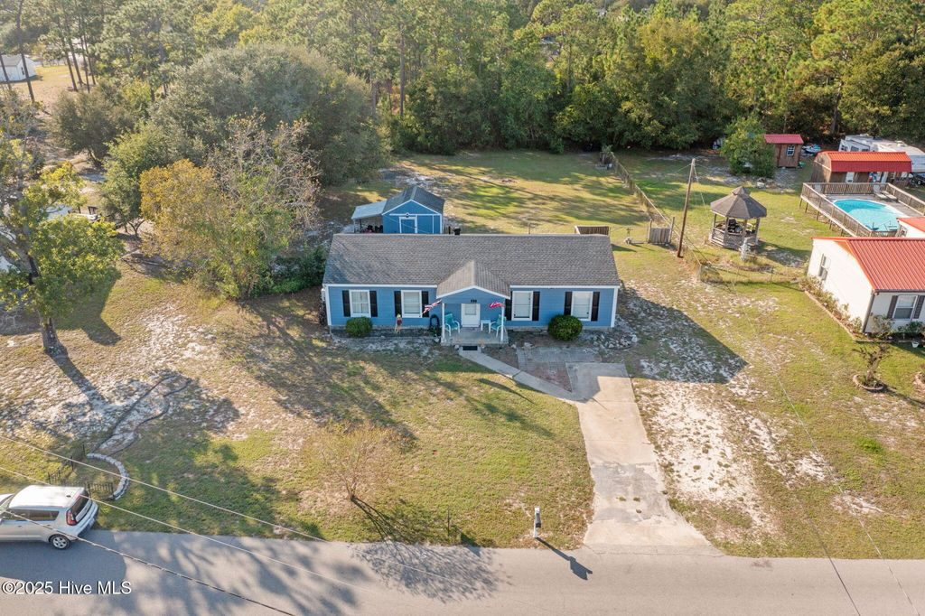 Photo of 87 Crown Point Road, Hubert, NC 28539 (MLS # 100533572)