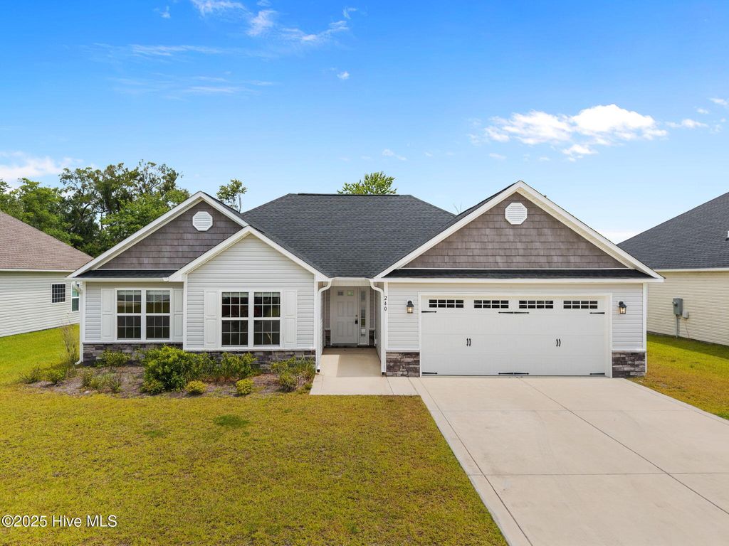 Photo of 240 Crossroads Store Drive, Jacksonville, NC 28546 (MLS # 100521511)