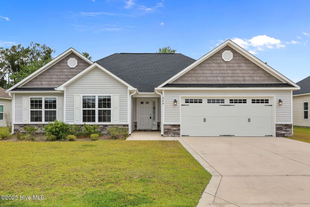 Photo of 240 Crossroads Store Drive, Jacksonville, NC 28546 (MLS # 100521511)