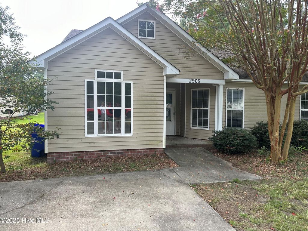 Photo of 2905 Flintridge Drive, Greenville, NC 27834 (MLS # 100527901)