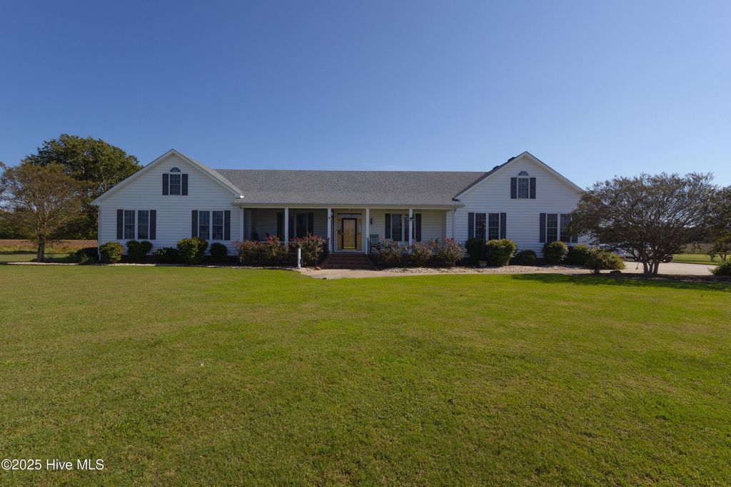 Photo of 2051 Nixonton Road, Elizabeth City, NC 27909 (MLS # 100532943)