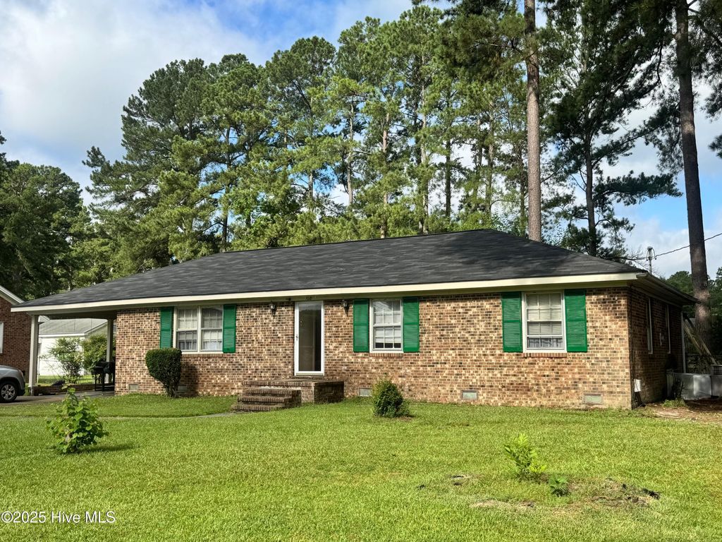 Photo of 108 S Moring Avenue, Rocky Mount, NC 27801 (MLS # 100491355)