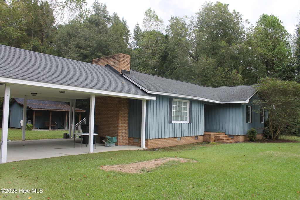Photo of 674 New Life Church Road, Tabor City, NC 28463 (MLS # 100536189)