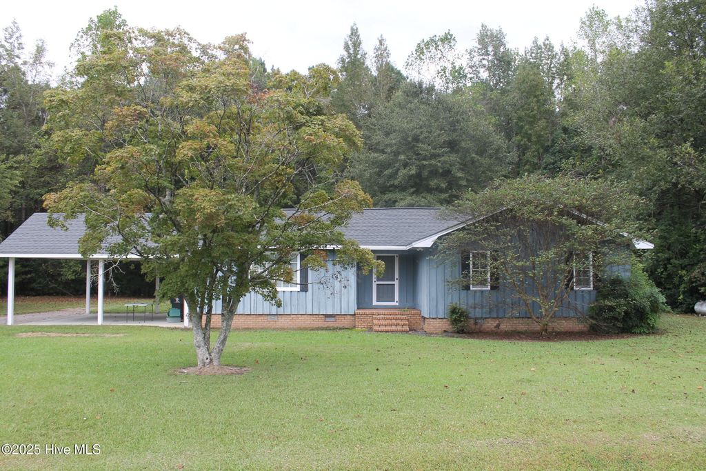 Photo of 674 New Life Church Road, Tabor City, NC 28463 (MLS # 100536189)