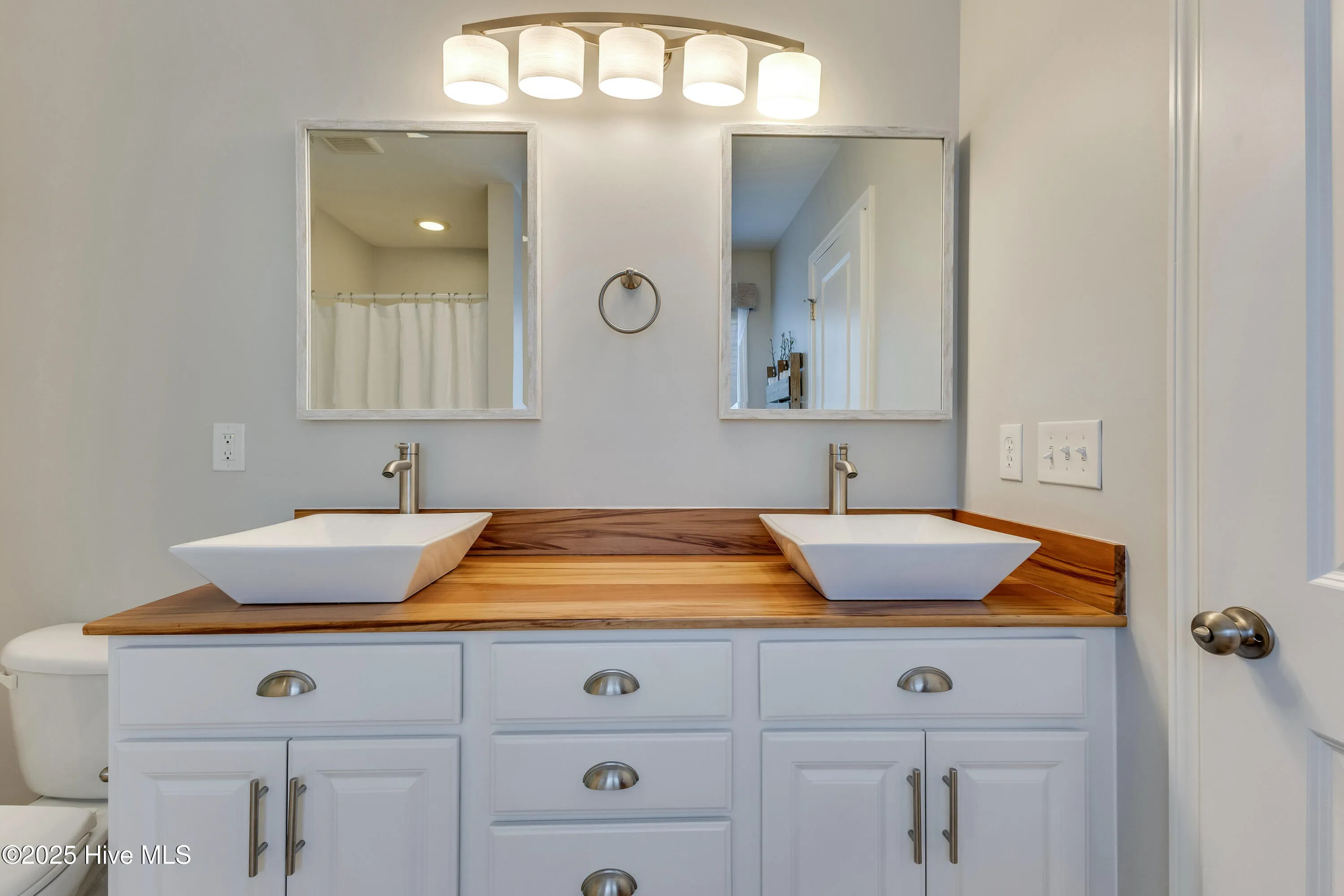 Winnabow, North Carolina 28479, United States, 4 Bedrooms Bedrooms, ,2 BathroomsBathrooms,Residential,Active,215454