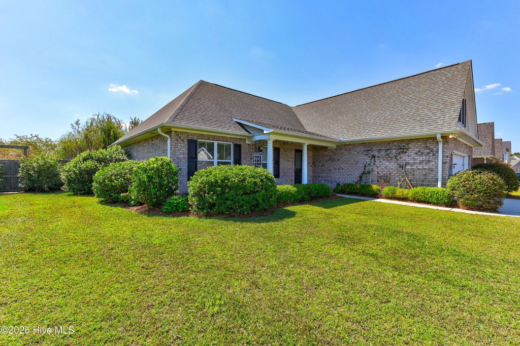 Photo of 115 Cove Landing Lndg, Winnabow, NC 28479 (MLS # 100532154)