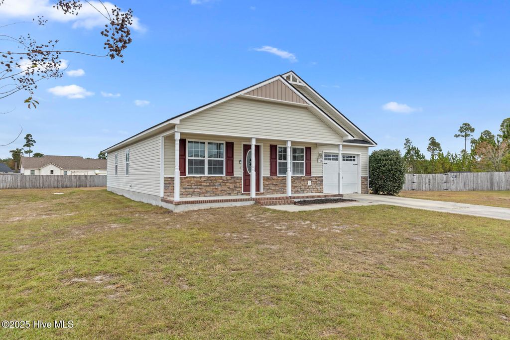 Photo of 503 Hester Court, Richlands, NC 28574 (MLS # 100540341)