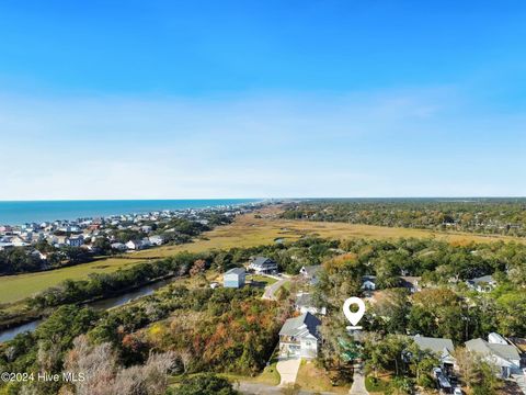 A home in Oak Island