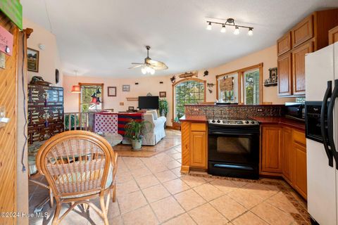 A home in Oak Island