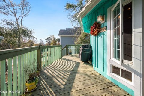 A home in Oak Island