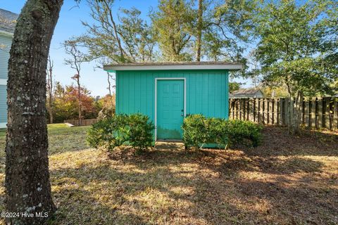 A home in Oak Island