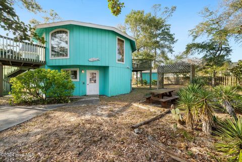 A home in Oak Island