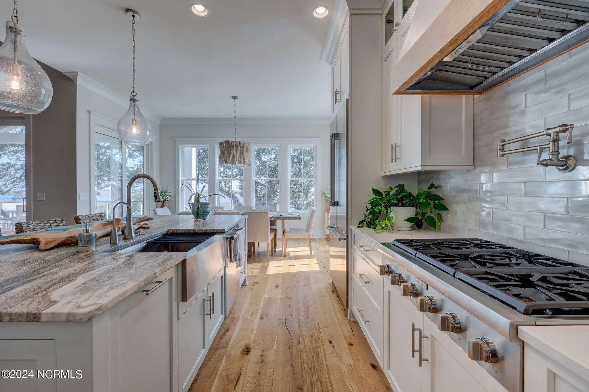 Hampstead, North Carolina 28443, United States, 5 Bedrooms Bedrooms, ,4 BathroomsBathrooms,Residential,Active,38677