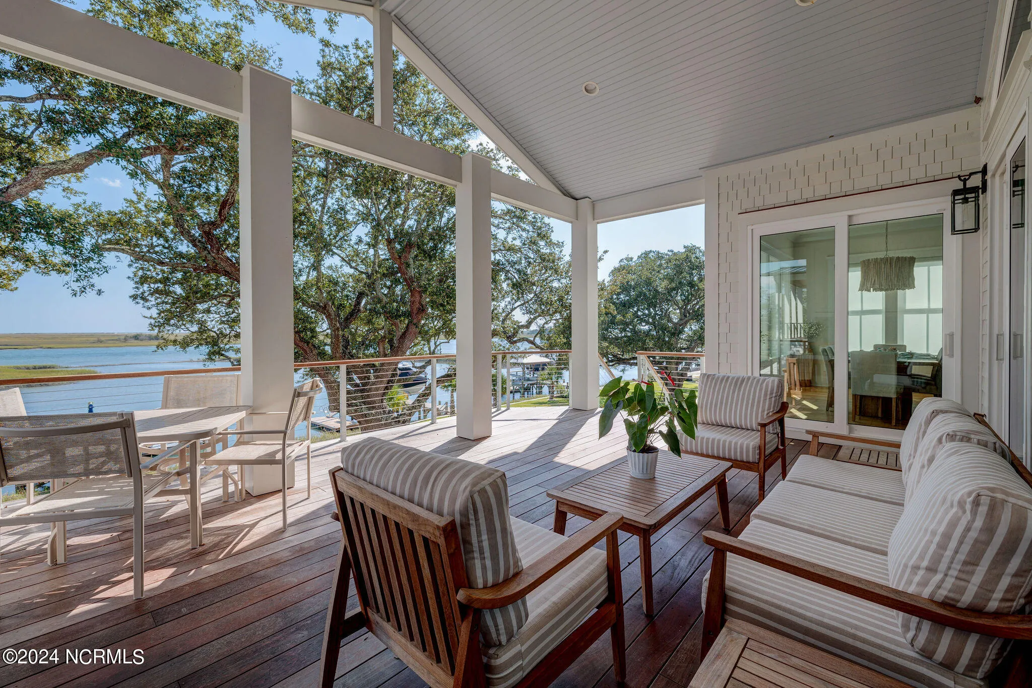 Hampstead, North Carolina 28443, United States, 5 Bedrooms Bedrooms, ,4 BathroomsBathrooms,Residential,Active,38677