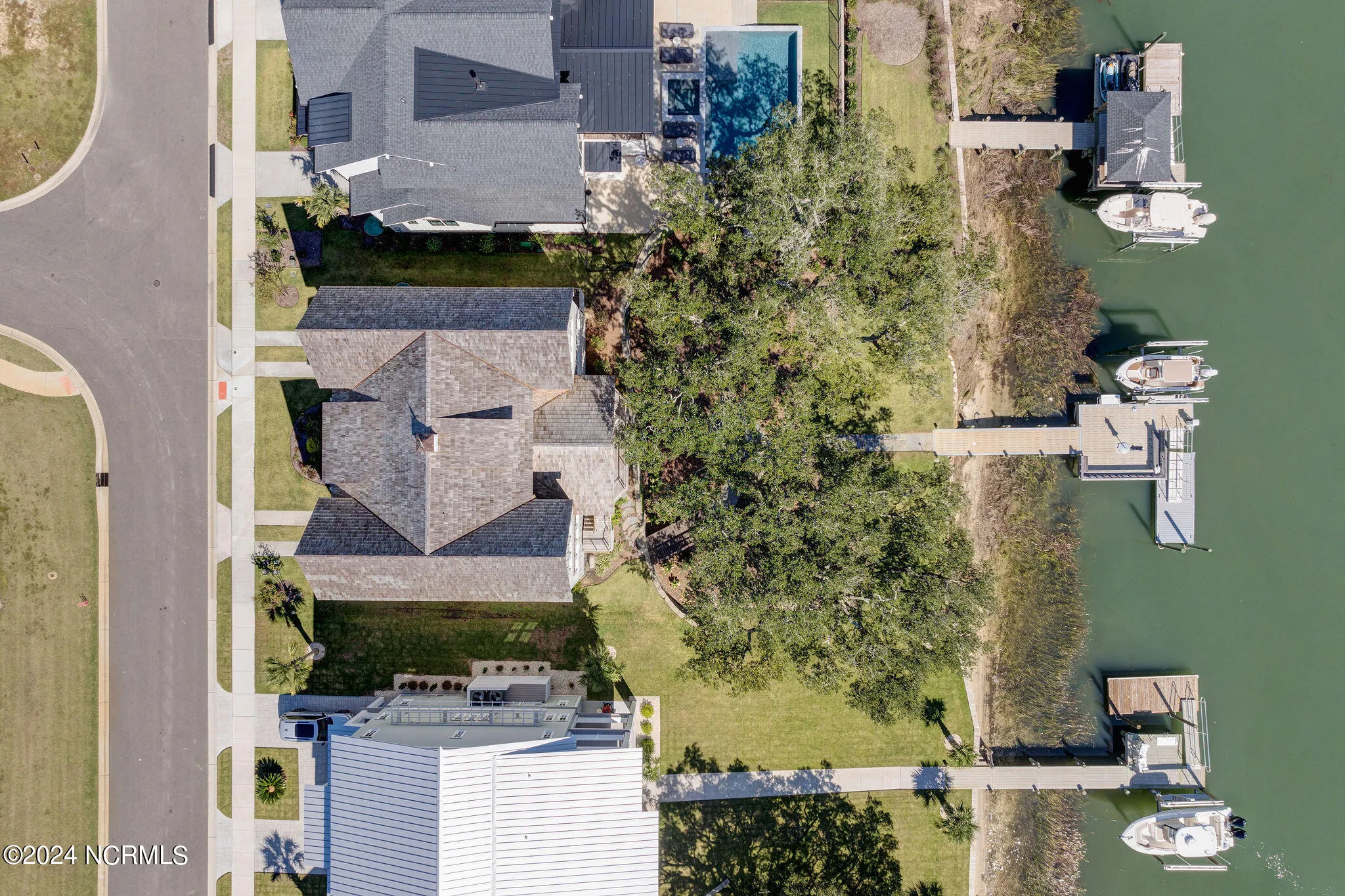 Hampstead, North Carolina 28443, United States, 5 Bedrooms Bedrooms, ,4 BathroomsBathrooms,Residential,Active,38677