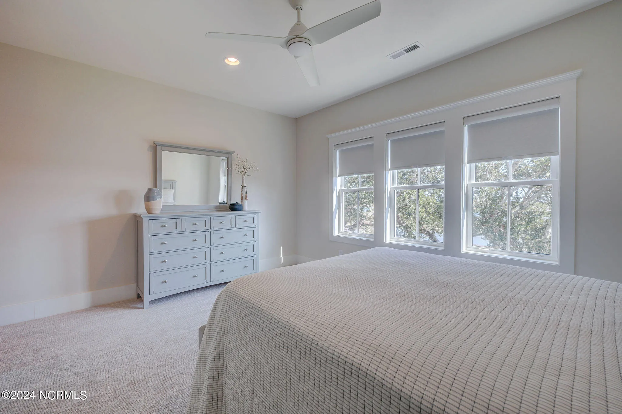 Hampstead, North Carolina 28443, United States, 5 Bedrooms Bedrooms, ,4 BathroomsBathrooms,Residential,Active,38677