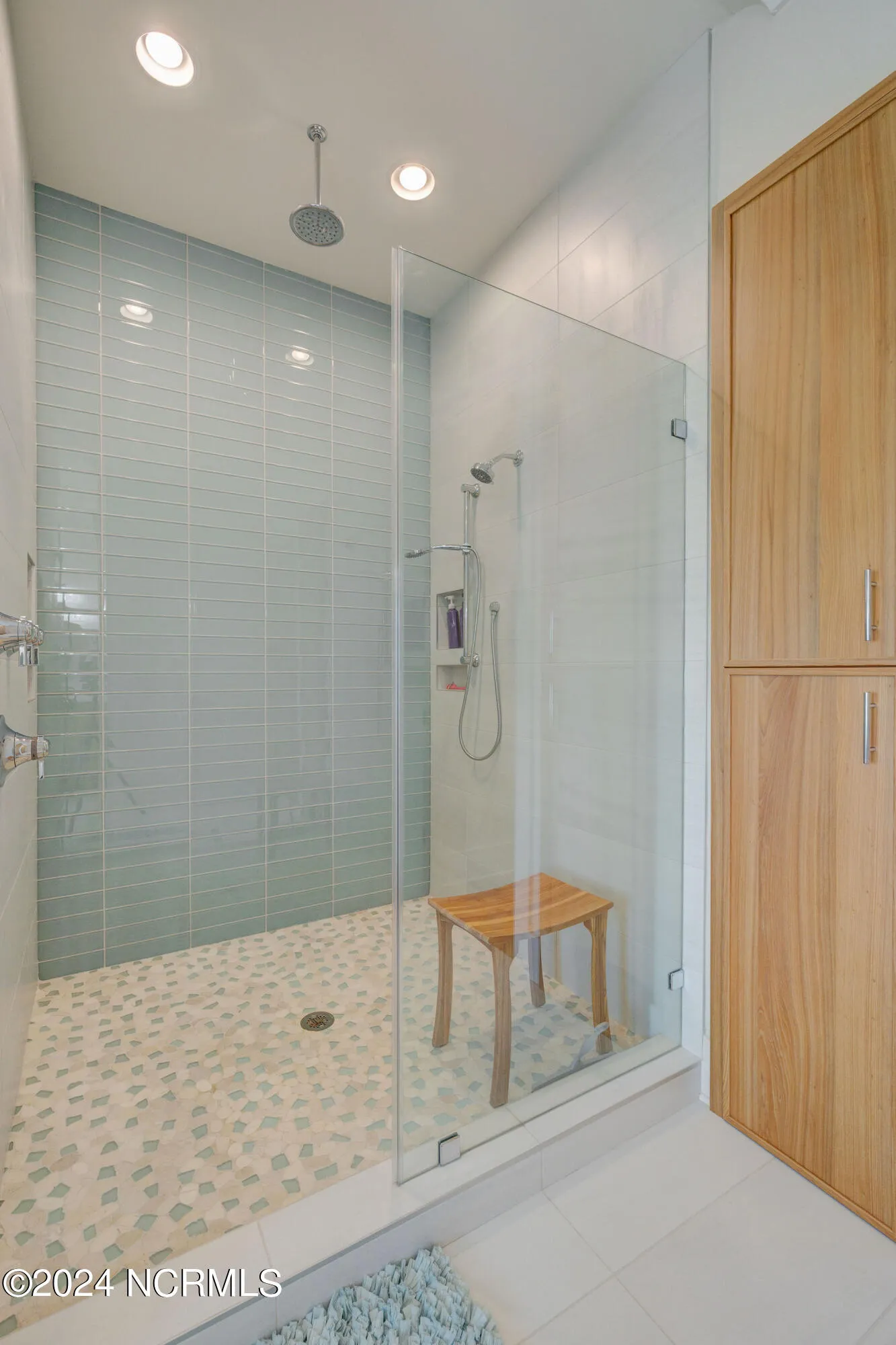 Hampstead, North Carolina 28443, United States, 5 Bedrooms Bedrooms, ,4 BathroomsBathrooms,Residential,Active,38677