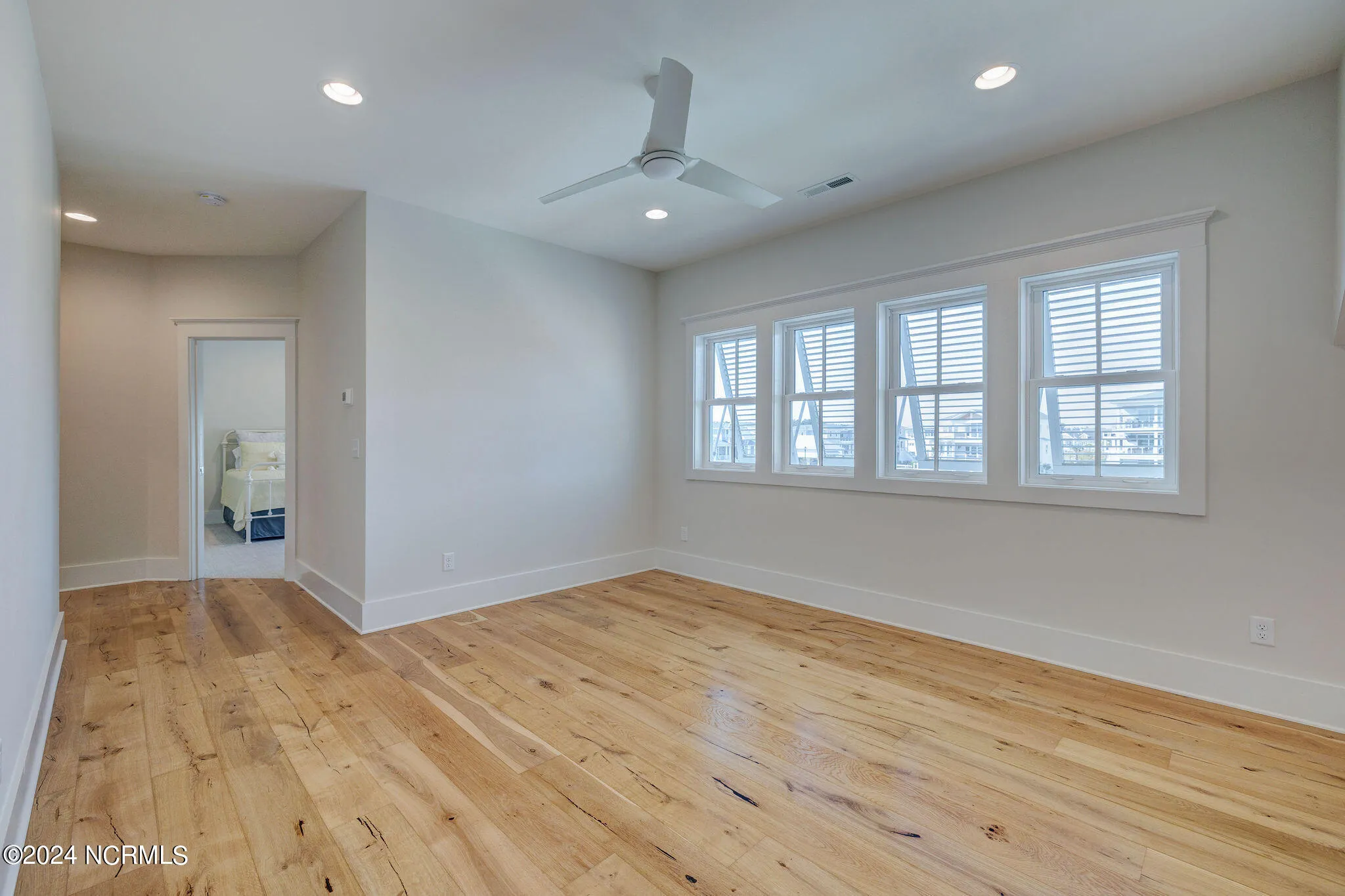 Hampstead, North Carolina 28443, United States, 5 Bedrooms Bedrooms, ,4 BathroomsBathrooms,Residential,Active,38677