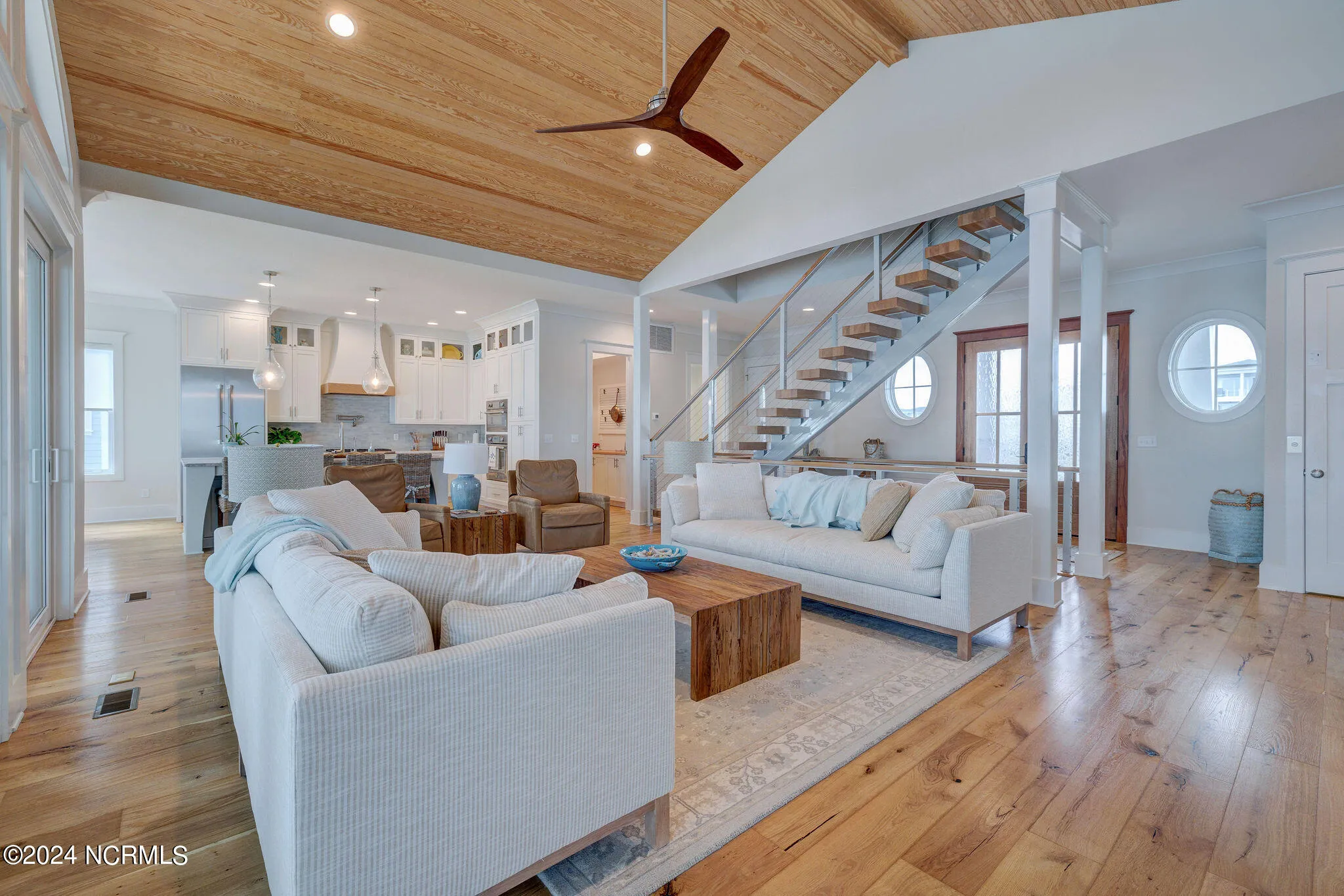 Hampstead, North Carolina 28443, United States, 5 Bedrooms Bedrooms, ,4 BathroomsBathrooms,Residential,Active,38677