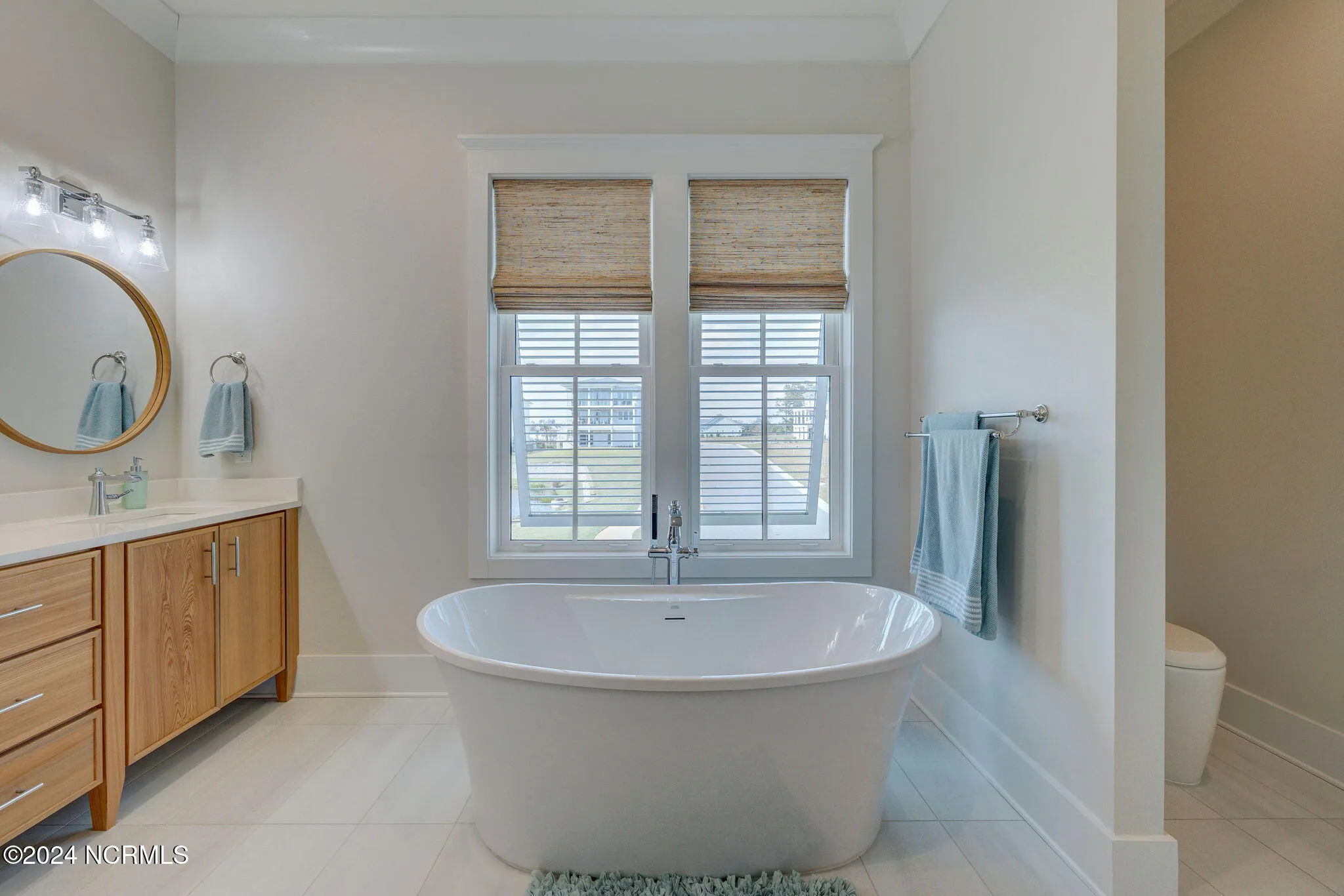 Hampstead, North Carolina 28443, United States, 5 Bedrooms Bedrooms, ,4 BathroomsBathrooms,Residential,Active,38677