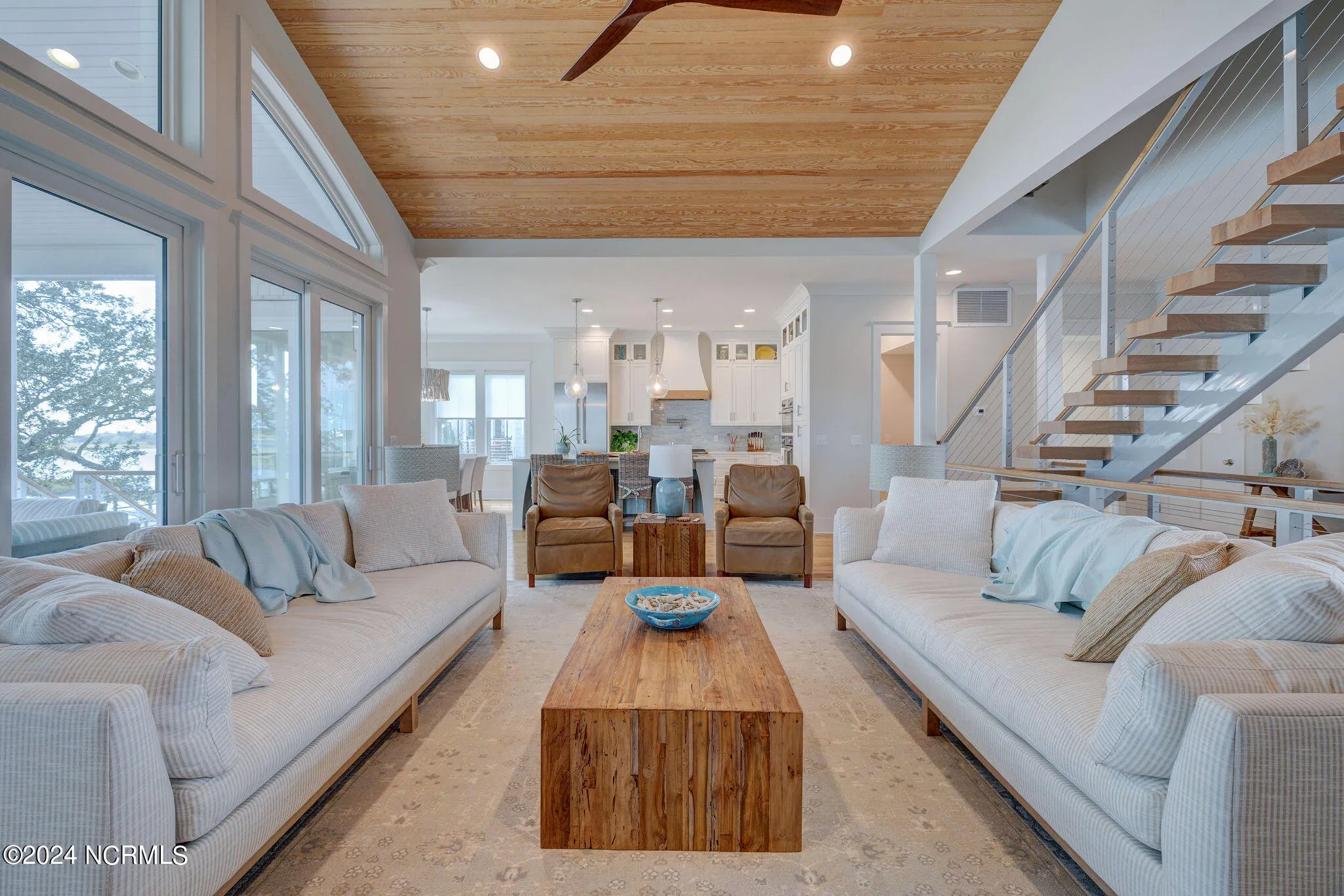 Hampstead, North Carolina 28443, United States, 5 Bedrooms Bedrooms, ,4 BathroomsBathrooms,Residential,Active,38677