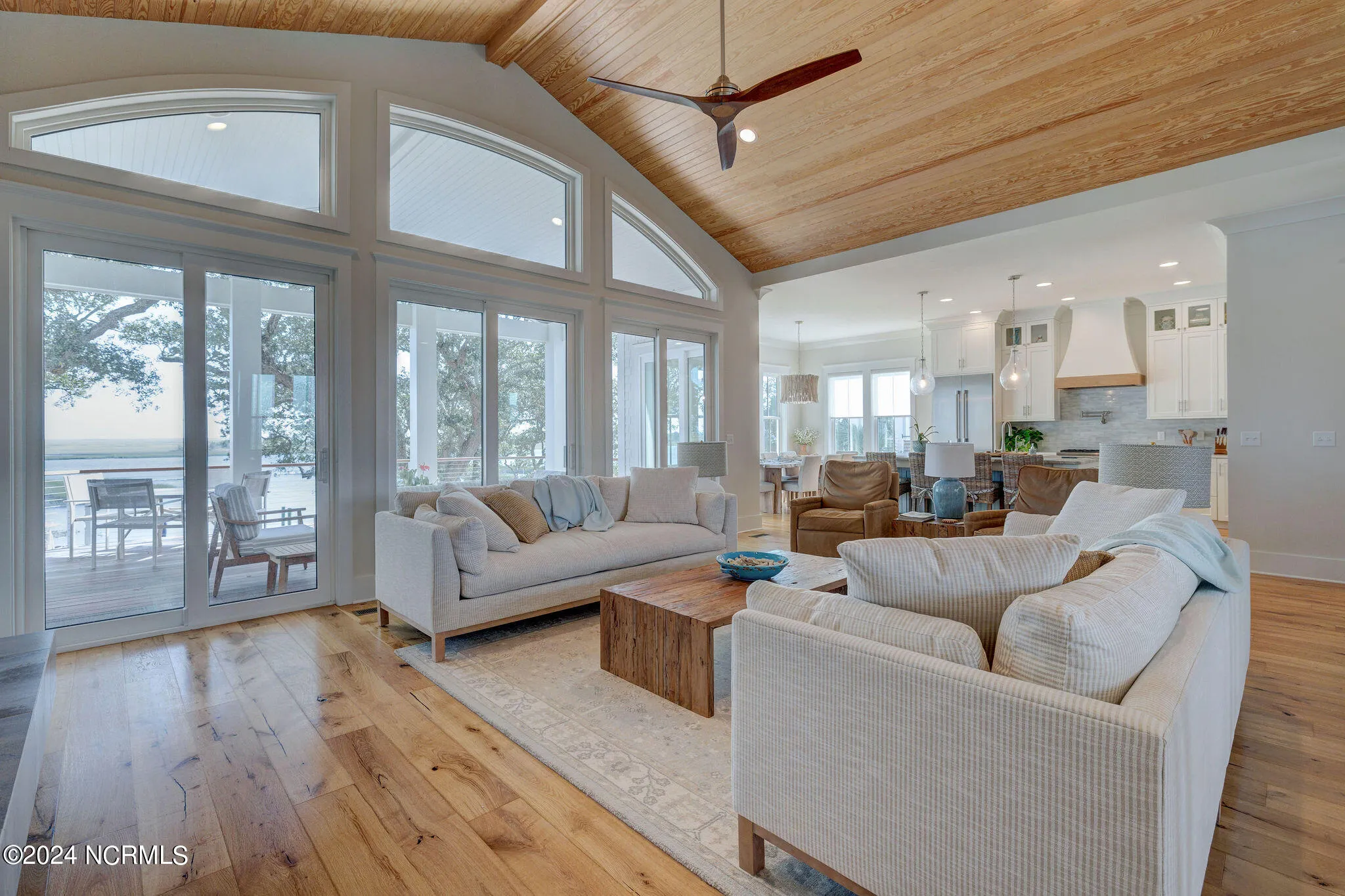 Hampstead, North Carolina 28443, United States, 5 Bedrooms Bedrooms, ,4 BathroomsBathrooms,Residential,Active,38677