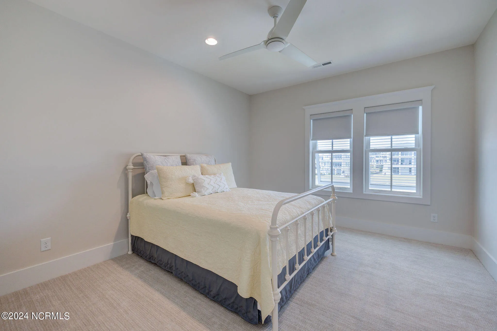 Hampstead, North Carolina 28443, United States, 5 Bedrooms Bedrooms, ,4 BathroomsBathrooms,Residential,Active,38677