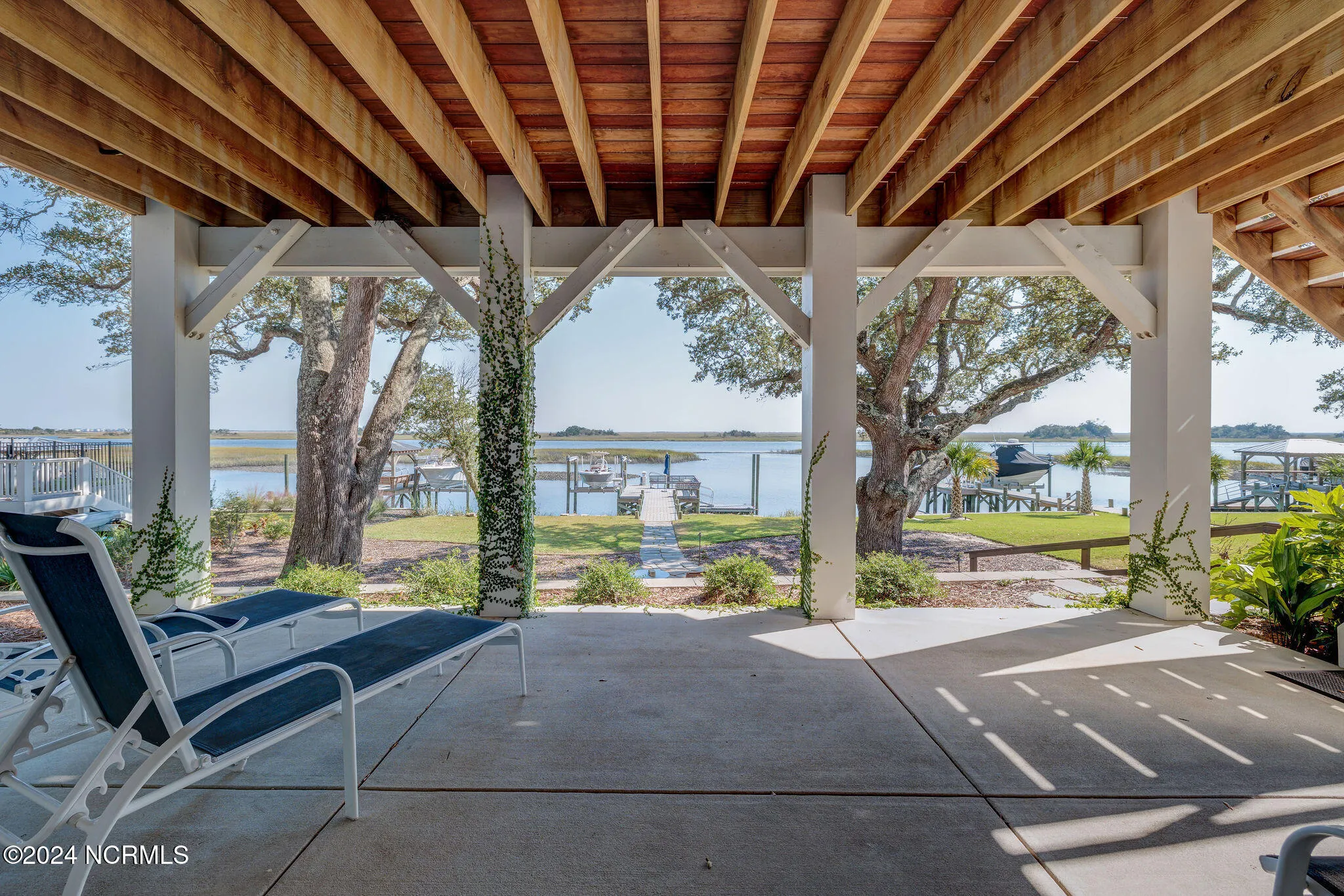 Hampstead, North Carolina 28443, United States, 5 Bedrooms Bedrooms, ,4 BathroomsBathrooms,Residential,Active,38677