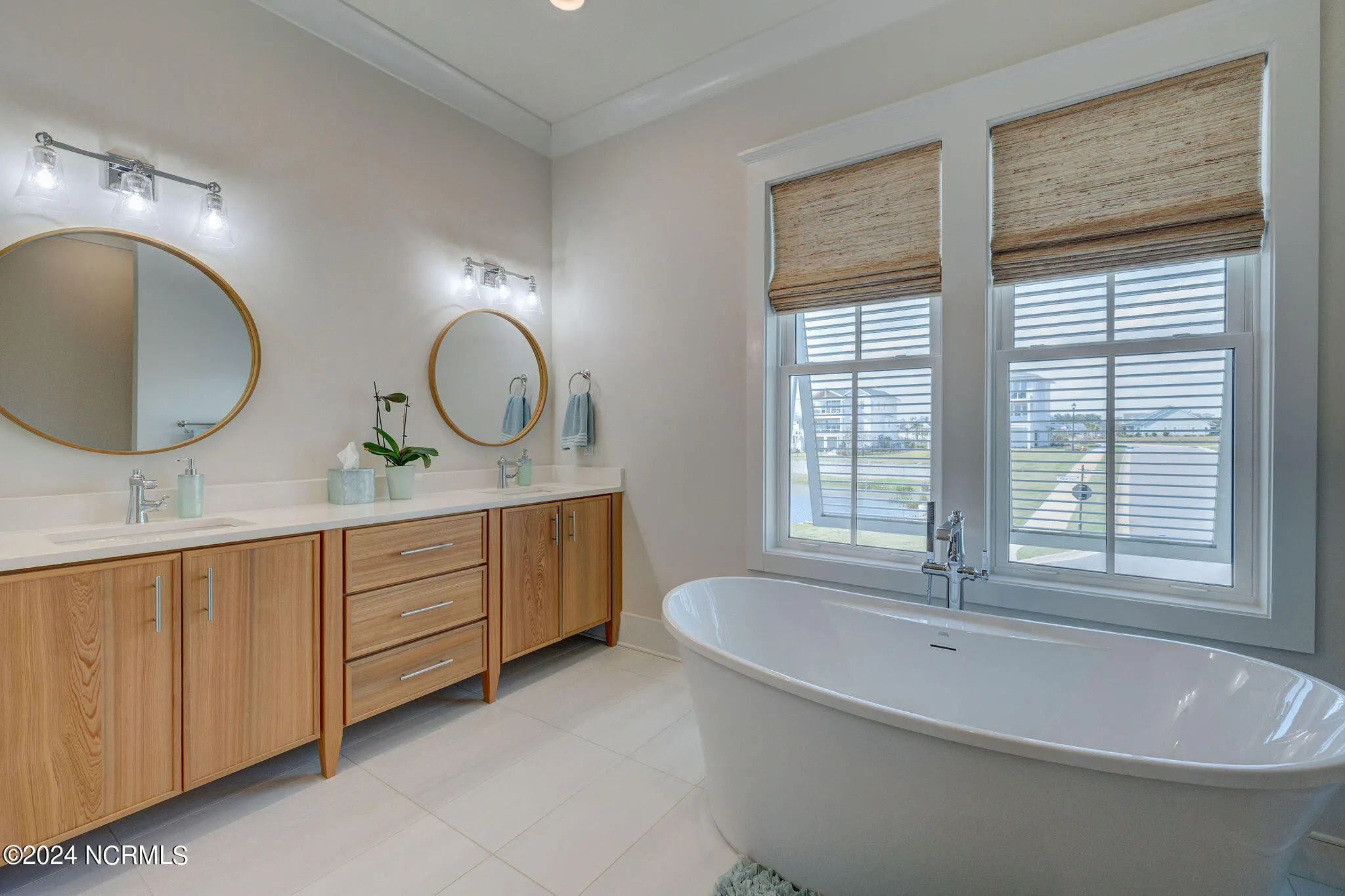 Hampstead, North Carolina 28443, United States, 5 Bedrooms Bedrooms, ,4 BathroomsBathrooms,Residential,Active,38677