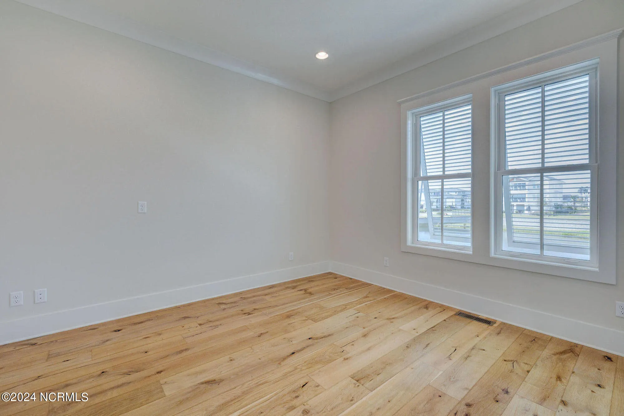 Hampstead, North Carolina 28443, United States, 5 Bedrooms Bedrooms, ,4 BathroomsBathrooms,Residential,Active,38677