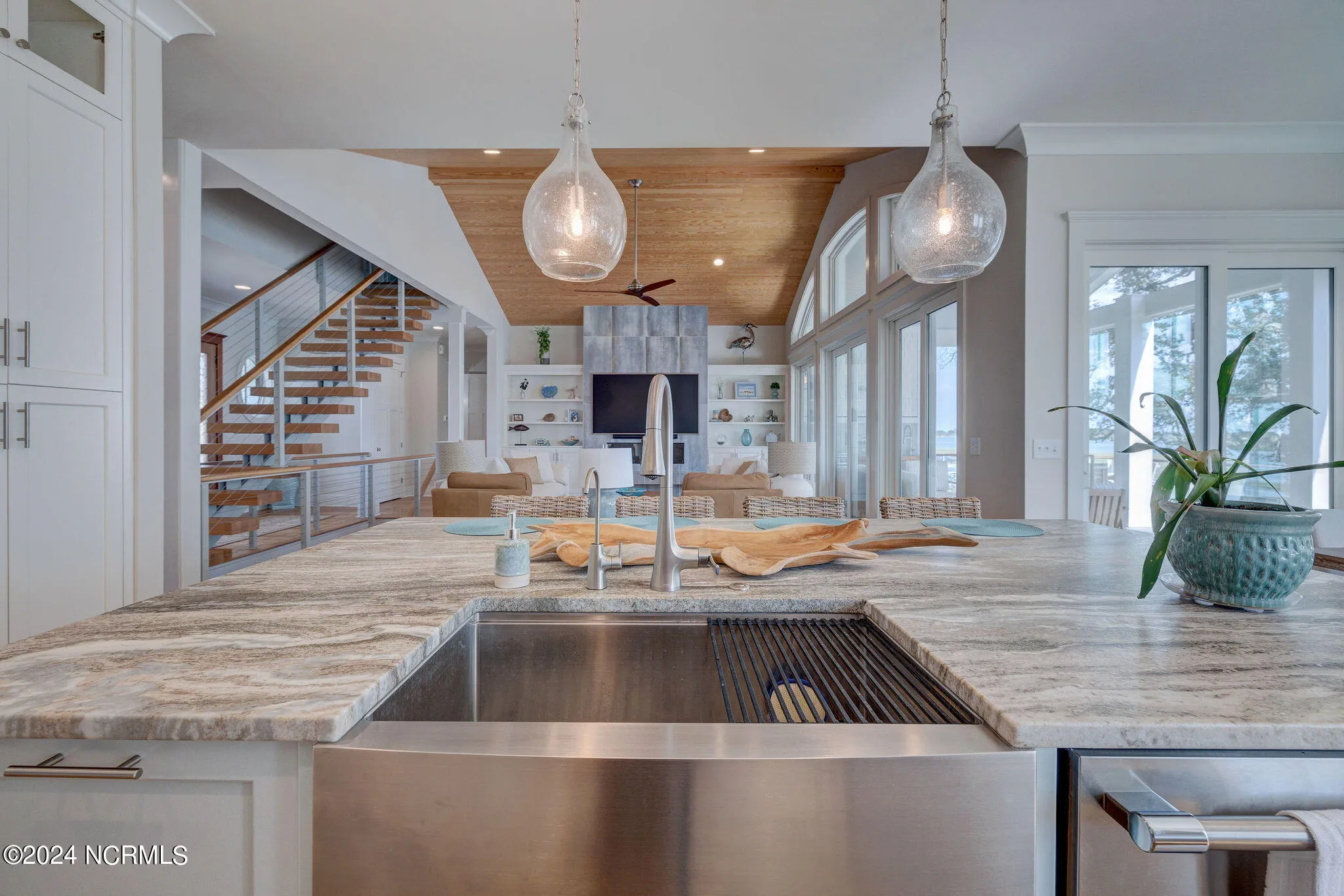 Hampstead, North Carolina 28443, United States, 5 Bedrooms Bedrooms, ,4 BathroomsBathrooms,Residential,Active,38677