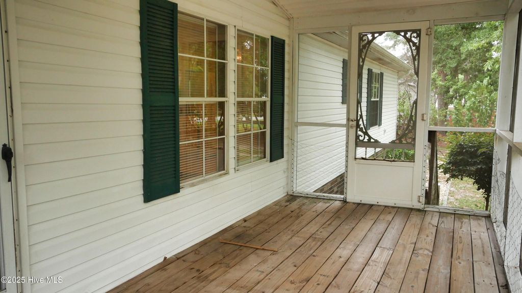 Photo of 5167 Hummingbird Drive SW, Shallotte, NC 28470 (MLS # 100512426)