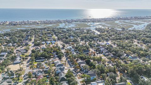 A home in Oak Island