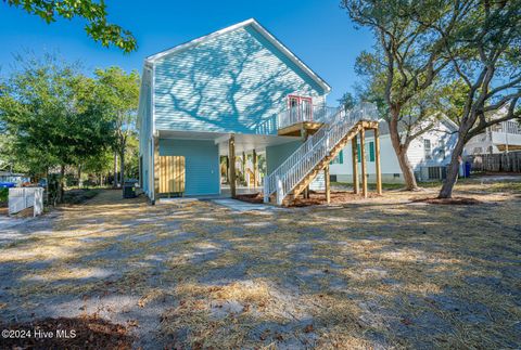 A home in Oak Island