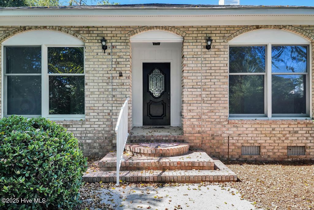 Photo of 116 Olde Point Road, Hampstead, NC 28443 (MLS # 100532776)