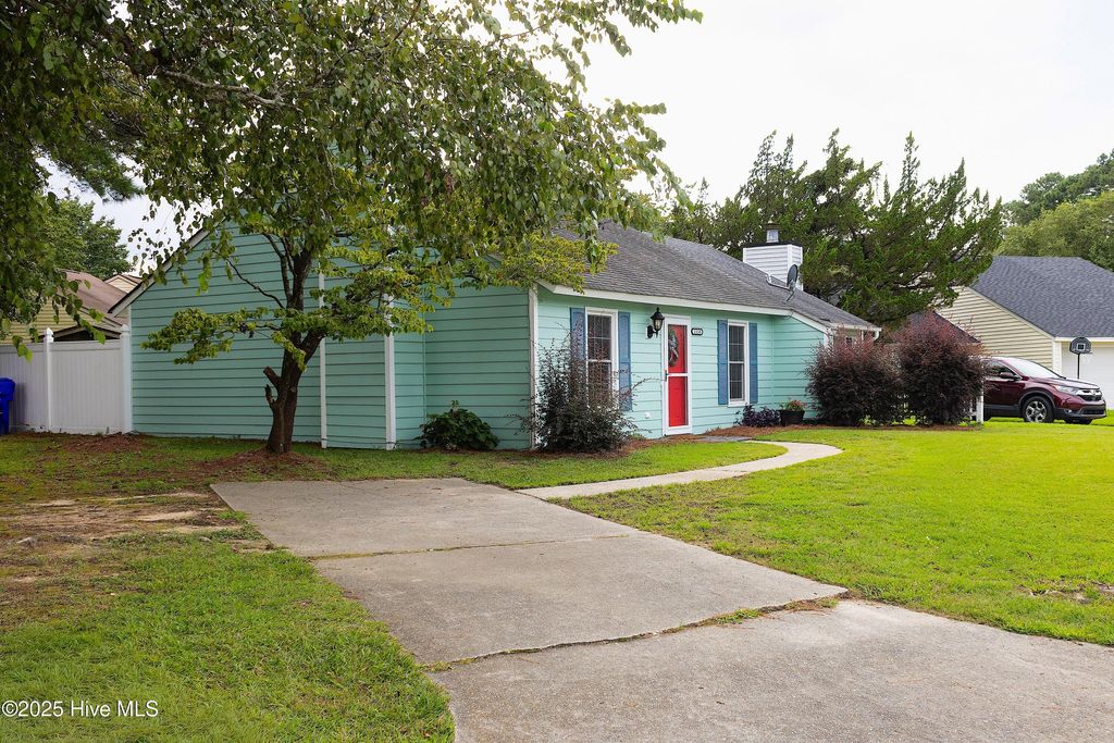 Photo of 2330 Villa Drive #14a, Kinston, NC 28504 (MLS # 100525360)