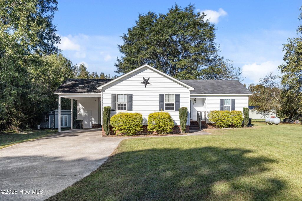 Photo of 602 Eagles Nest Road, Grimesland, NC 27837 (MLS # 100534847)