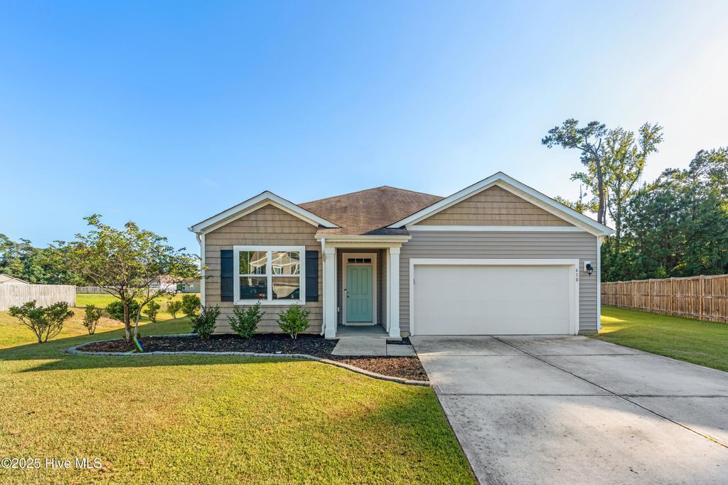 Photo of 610 Granite Lane, Castle Hayne, NC 28429 (MLS # 100532758)