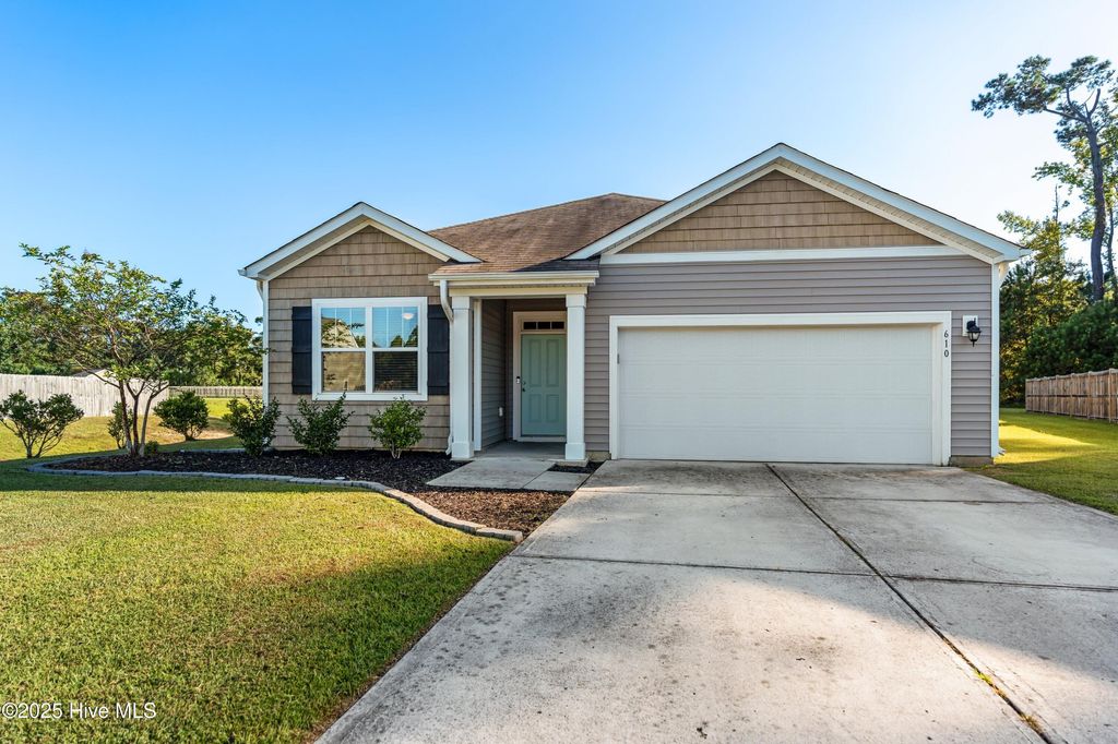Photo of 610 Granite Lane, Castle Hayne, NC 28429 (MLS # 100532758)