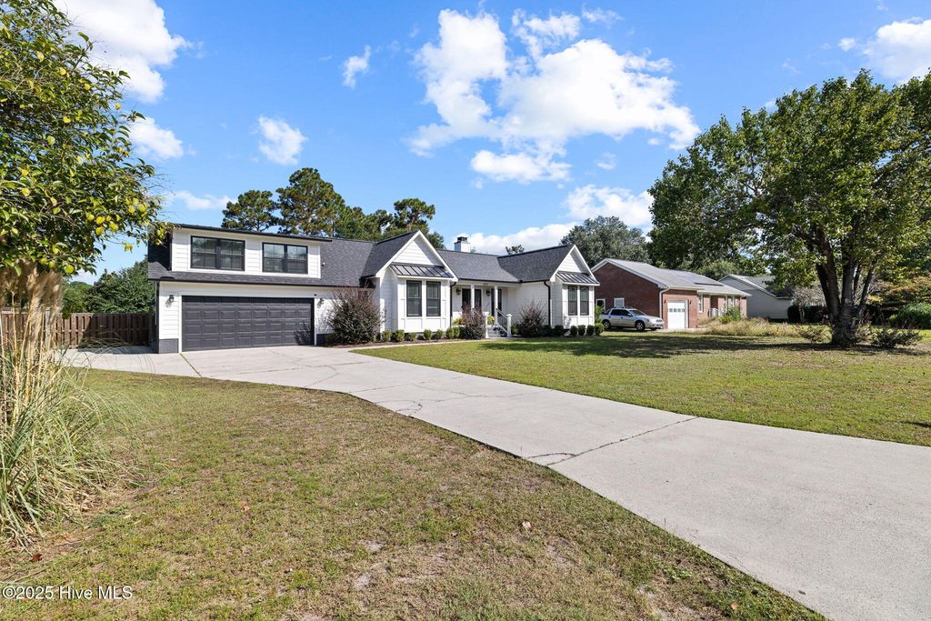 Photo of 323 Wiregrass Road, Wilmington, NC 28405 (MLS # 100533298)
