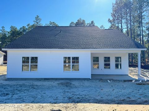 A home in Raeford