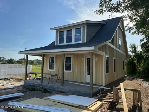 504 N 25th Street, Morehead City, NC 28557 - #: 100490194