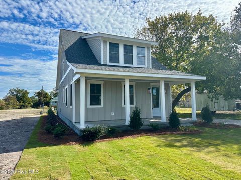 504 N 25th Street Morehead City NC 28557