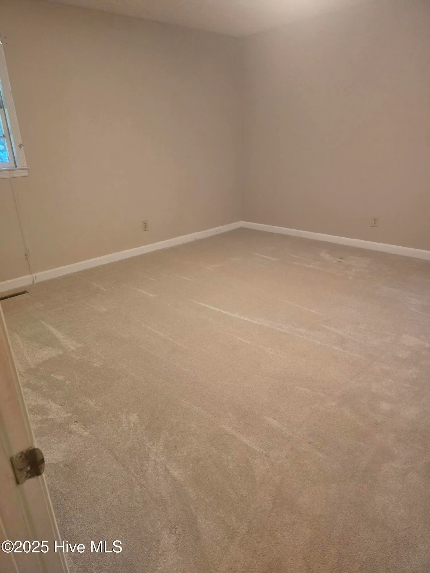 Southern Pines, North Carolina 28387, United States, 3 Bedrooms Bedrooms, ,2 BathroomsBathrooms,Residential,Active,210911