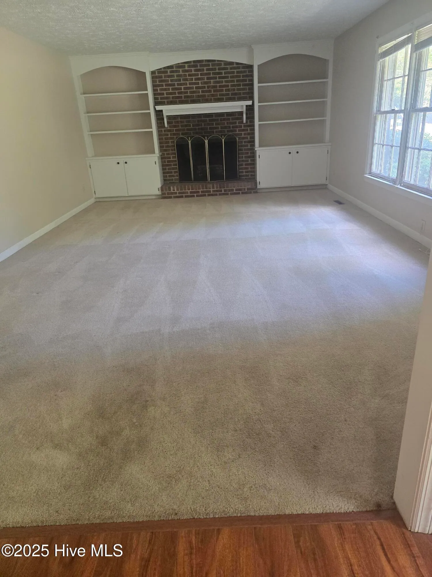 Southern Pines, North Carolina 28387, United States, 3 Bedrooms Bedrooms, ,2 BathroomsBathrooms,Residential,Active,210911